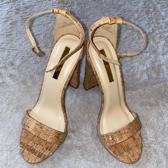 AKIRA BE THIS WAY CHUNKY SANDAL HEEL - Picture 4 of 7